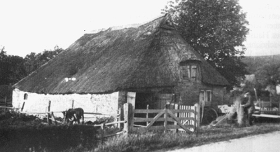 Kate; aus: 850 Jahre Tellingstedt, S. 60 Kate